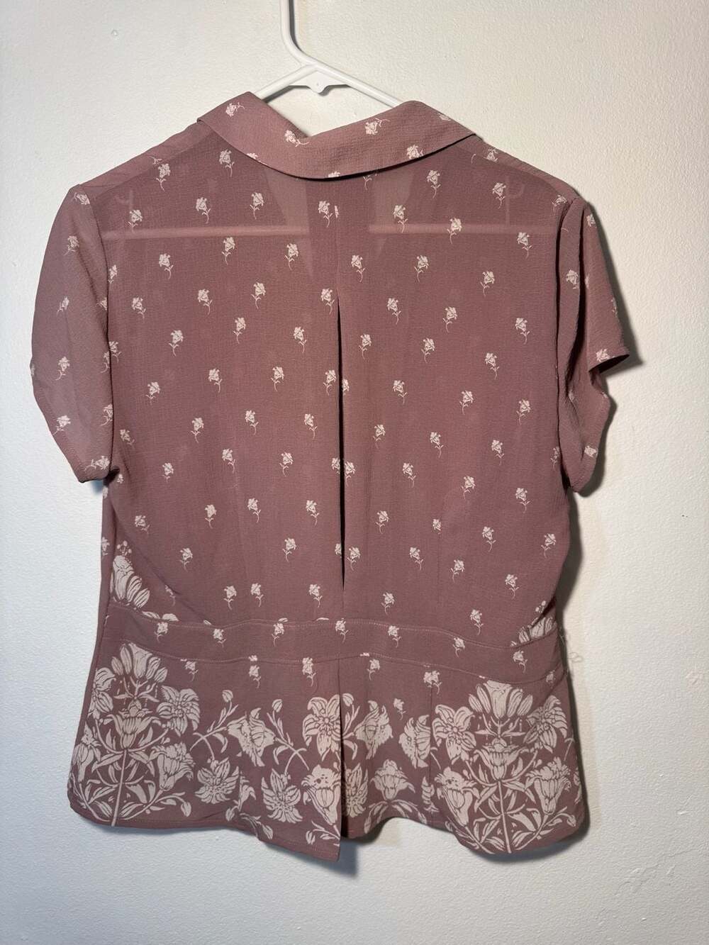 Jones Wear Floral Print Button-Down Shirt Short Sleeve Blouse Mauve Size 12 - Picture 2 of 6